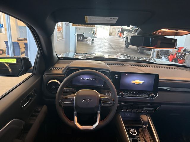 2025 Chevrolet Colorado Z71 photo 12