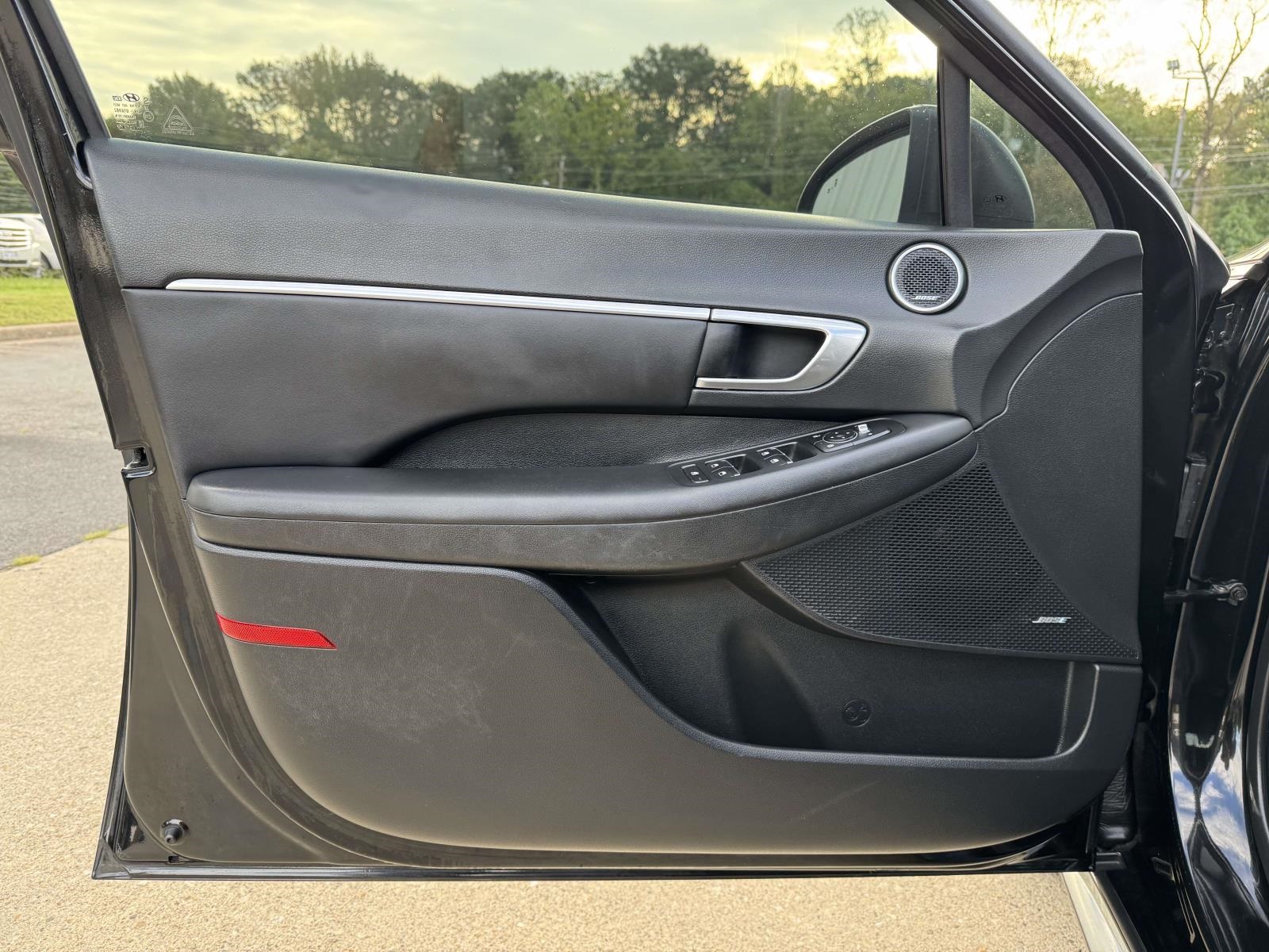 2022 Hyundai Sonata Hybrid SEL photo 17