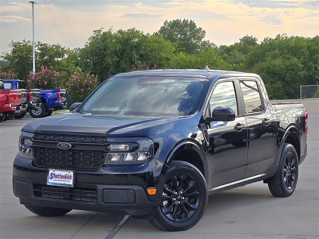 2024 Ford Maverick XLT photo 2