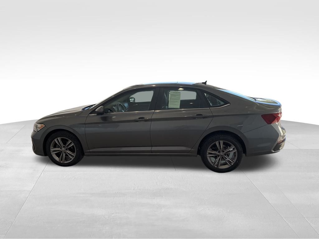 2022 Volkswagen Jetta 1.5T SE photo 2