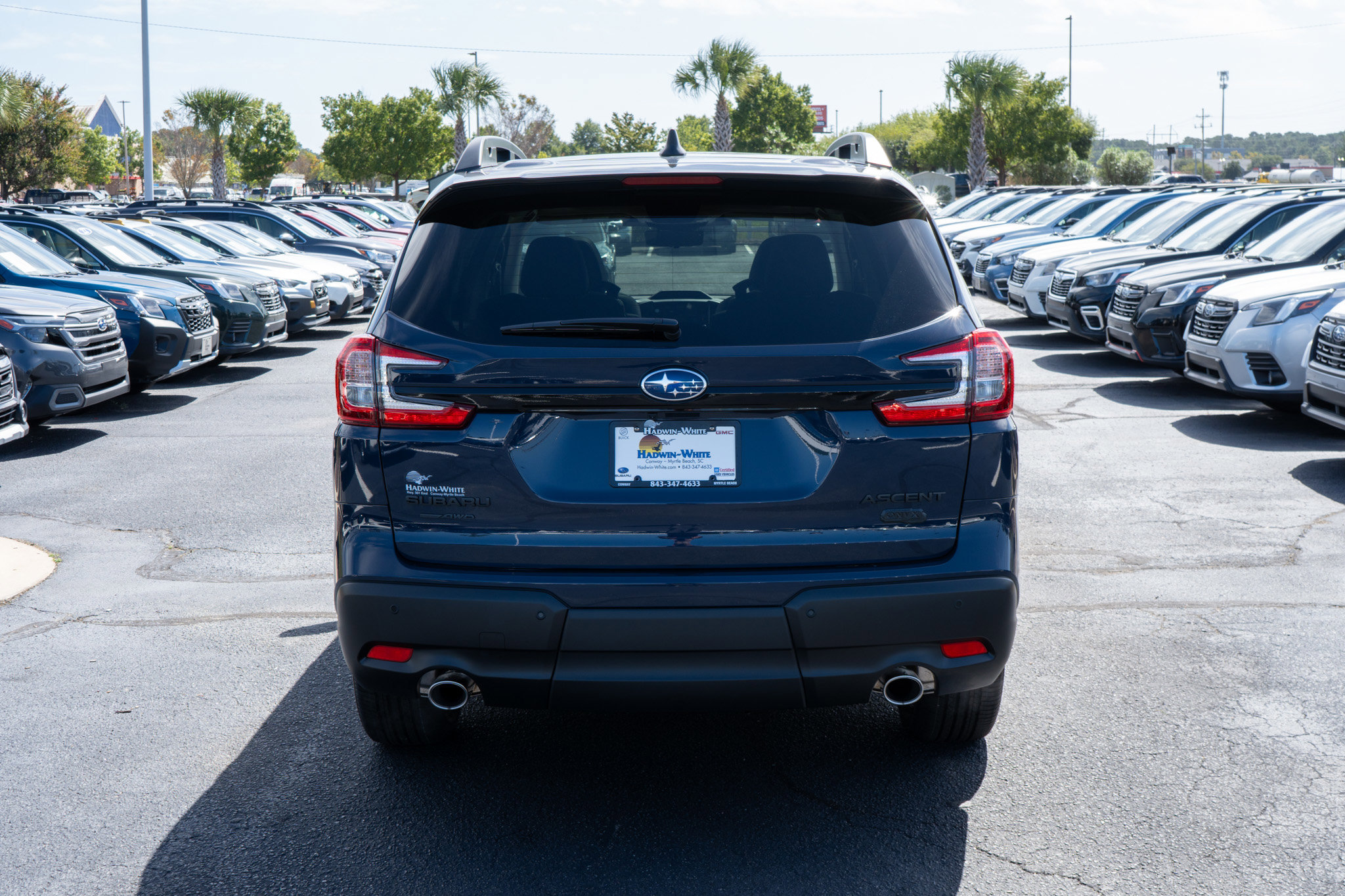 2025 Subaru Ascent Onyx Edition Touring photo 4