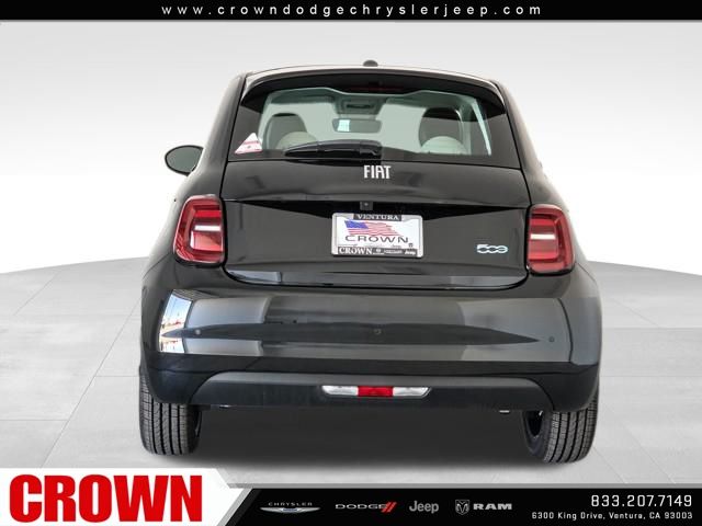 2025 Fiat 500e La Prima photo 6