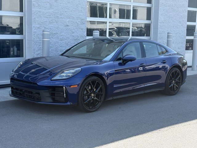 2024 Porsche Panamera 4 photo 8