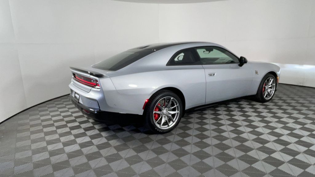 2025 Dodge Charger R/T Scat Pack photo 4