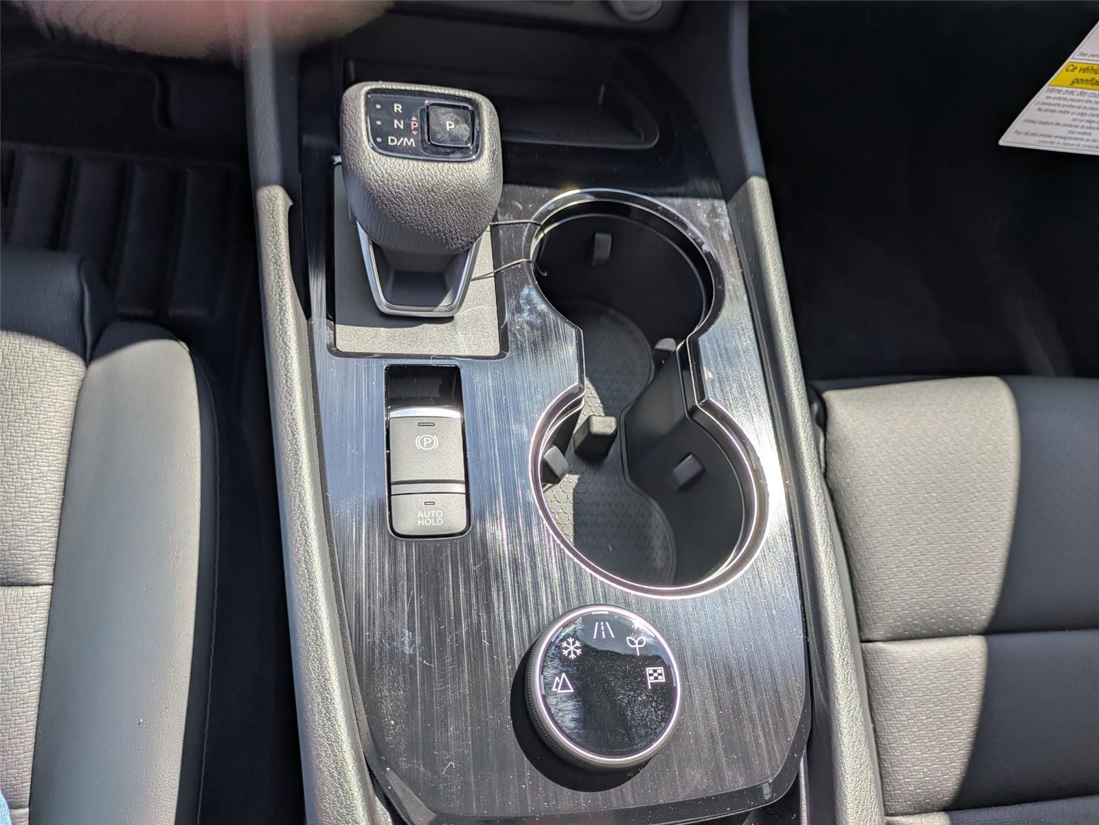 2026 Nissan Rogue SV photo 17