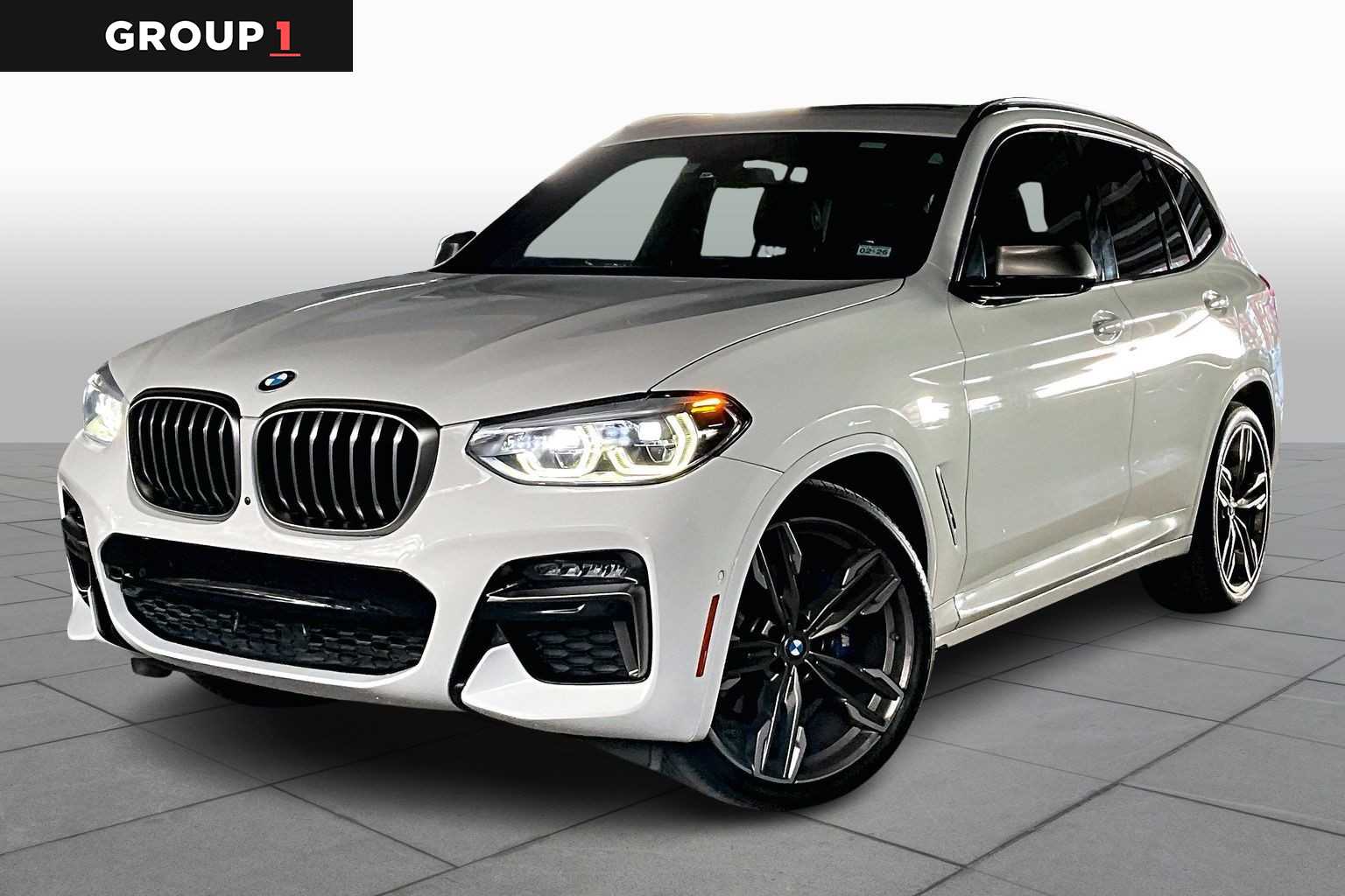 2020 BMW X3 40i's photo