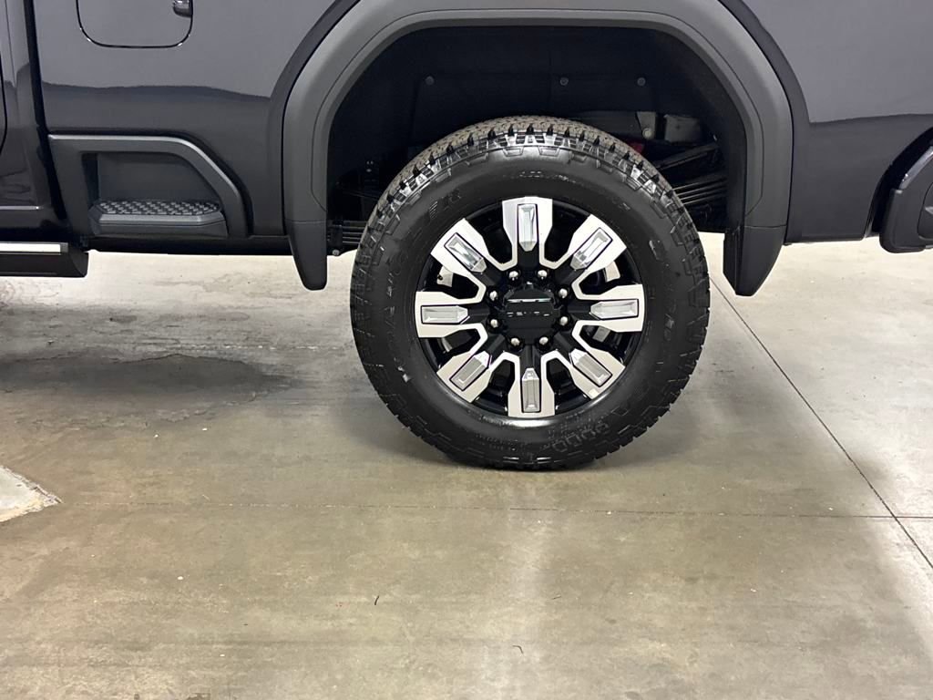2025 Gmc Sierra 2500 HD Denali photo 9