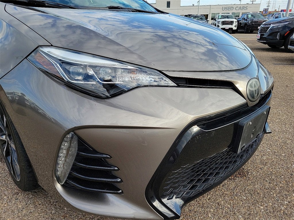 2018 Toyota Corolla XLE XSE photo 13