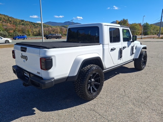 2021 Jeep Gladiator Overland photo 3