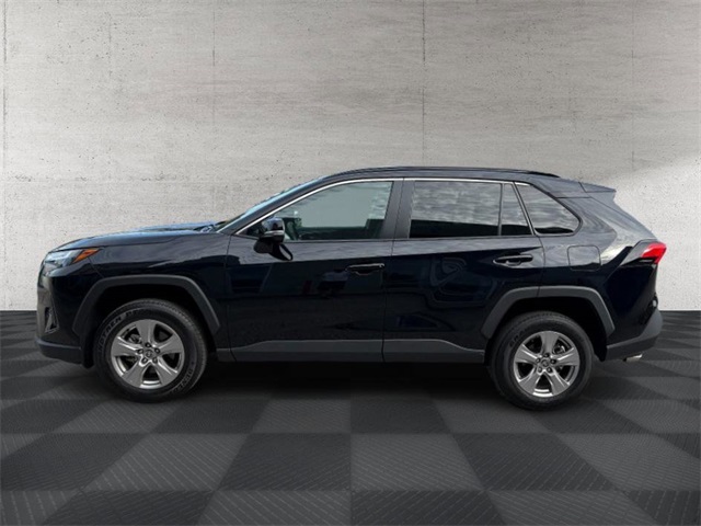 2024 Toyota RAV4 XLE photo 4