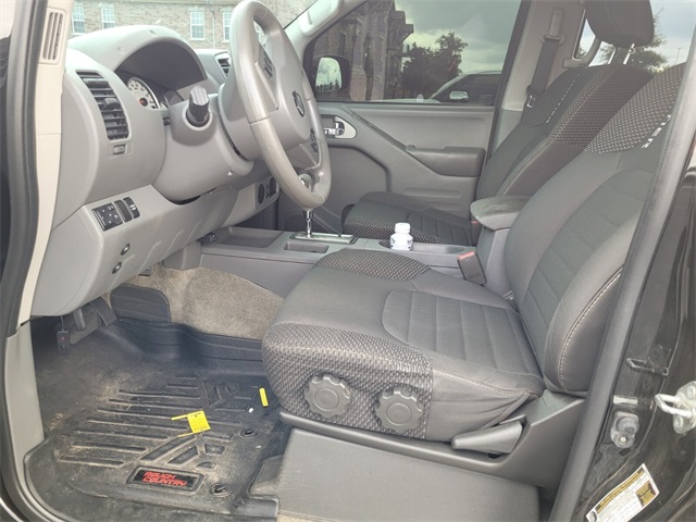 2018 Nissan Frontier Desert Runner photo 9