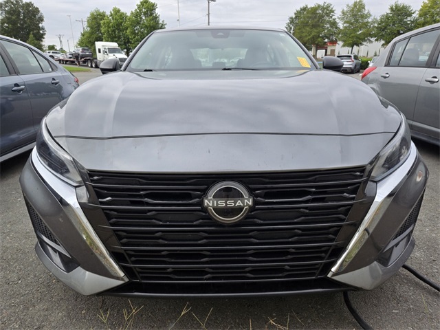 2024 Nissan Altima 2.5 SV photo 2