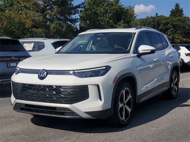 2025 Volkswagen Tiguan SE photo 28