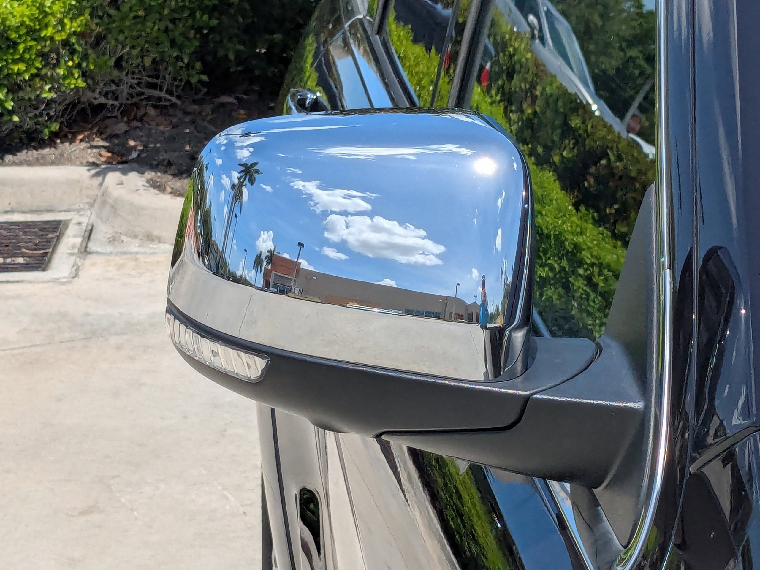 2020 Jeep Grand Cherokee Summit photo 8