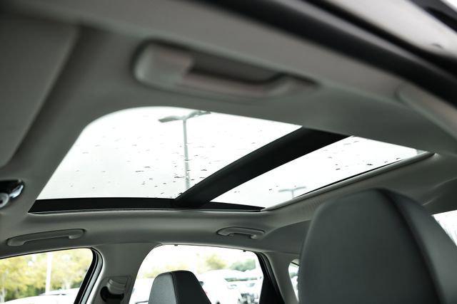 2025 Hyundai Sonata Hybrid Limited photo 4