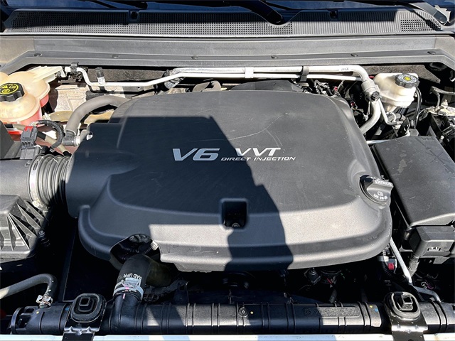 2019 Chevrolet Colorado LT photo 32