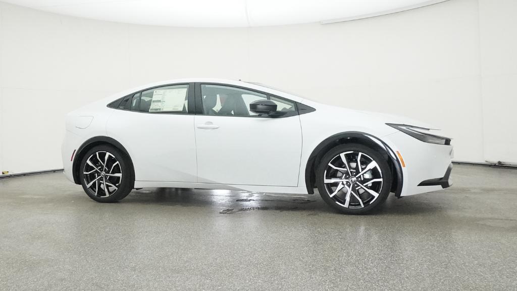 2026 Toyota Prius Plug-in Hybrid XSE Premium photo 28