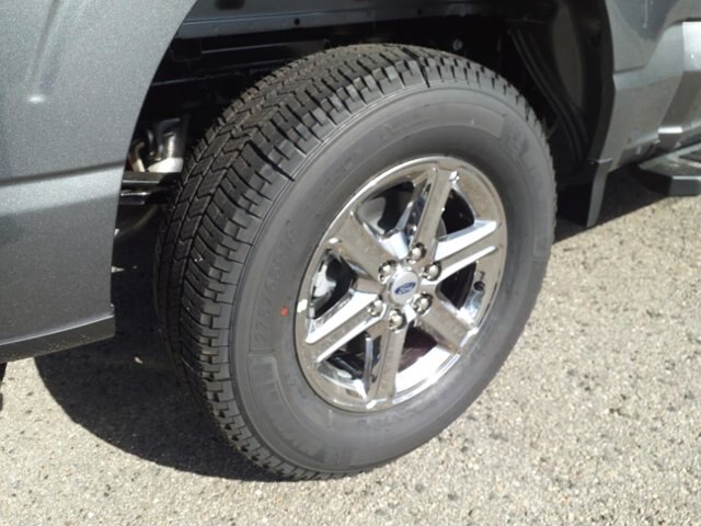 New 2024 Carbonized Gray Metallic Ford XLT image 27