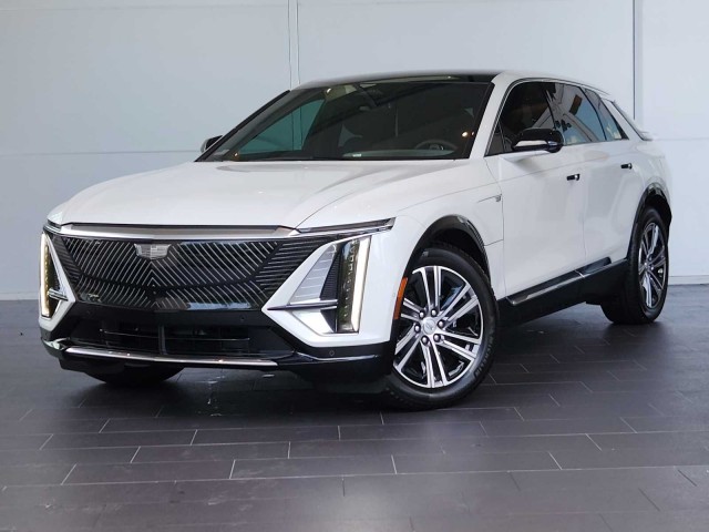 2025 Cadillac LYRIQ Luxury 1