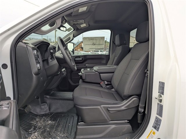 2025 Gmc Sierra 2500 HD Pro photo 2
