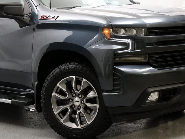 2019 Chevrolet Silverado 1500 RST photo 3