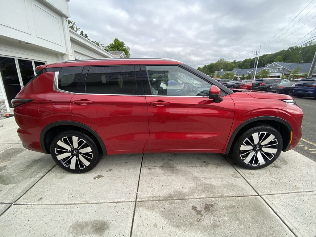 2025 Mitsubishi Outlander SEL photo 4