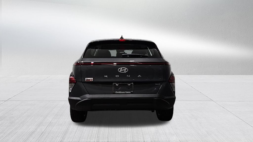 2026 Hyundai Kona SE photo 3