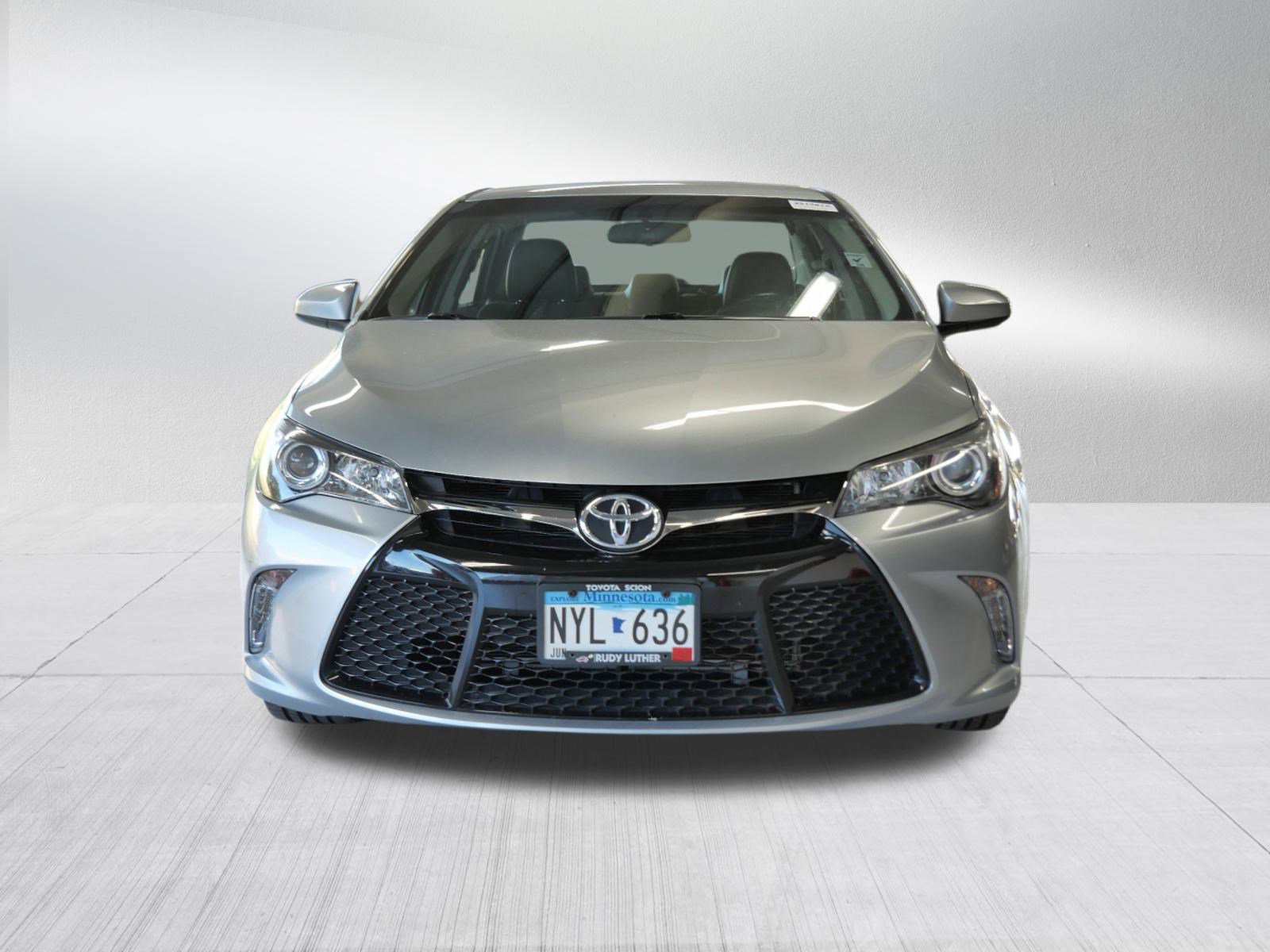 Used 2016 Toyota Camry XSE with VIN 4T1BF1FK8GU591585 for sale in Golden Valley, Minnesota