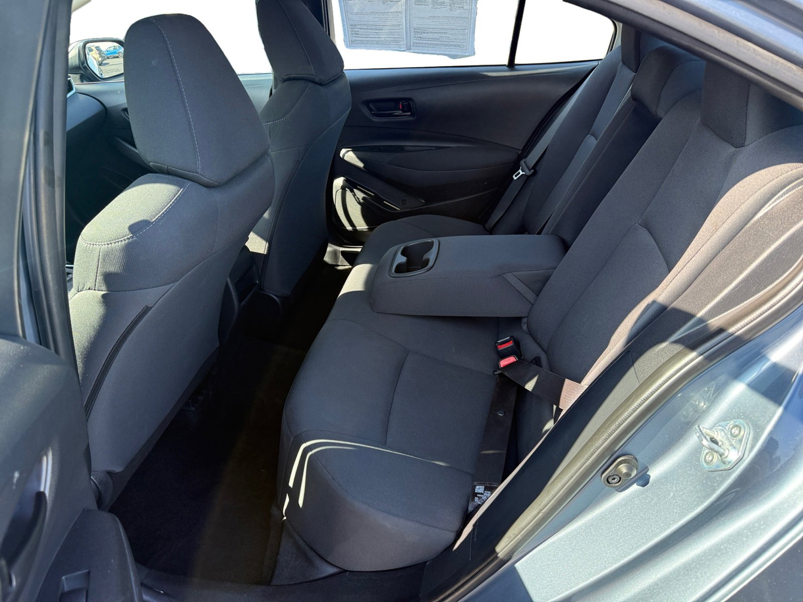 2022 Toyota Corolla LE photo 16