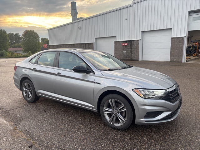 2019 Volkswagen Jetta R-Line photo 3