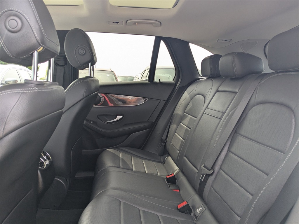 2020 Mercedes Benz GLC 300 photo 14