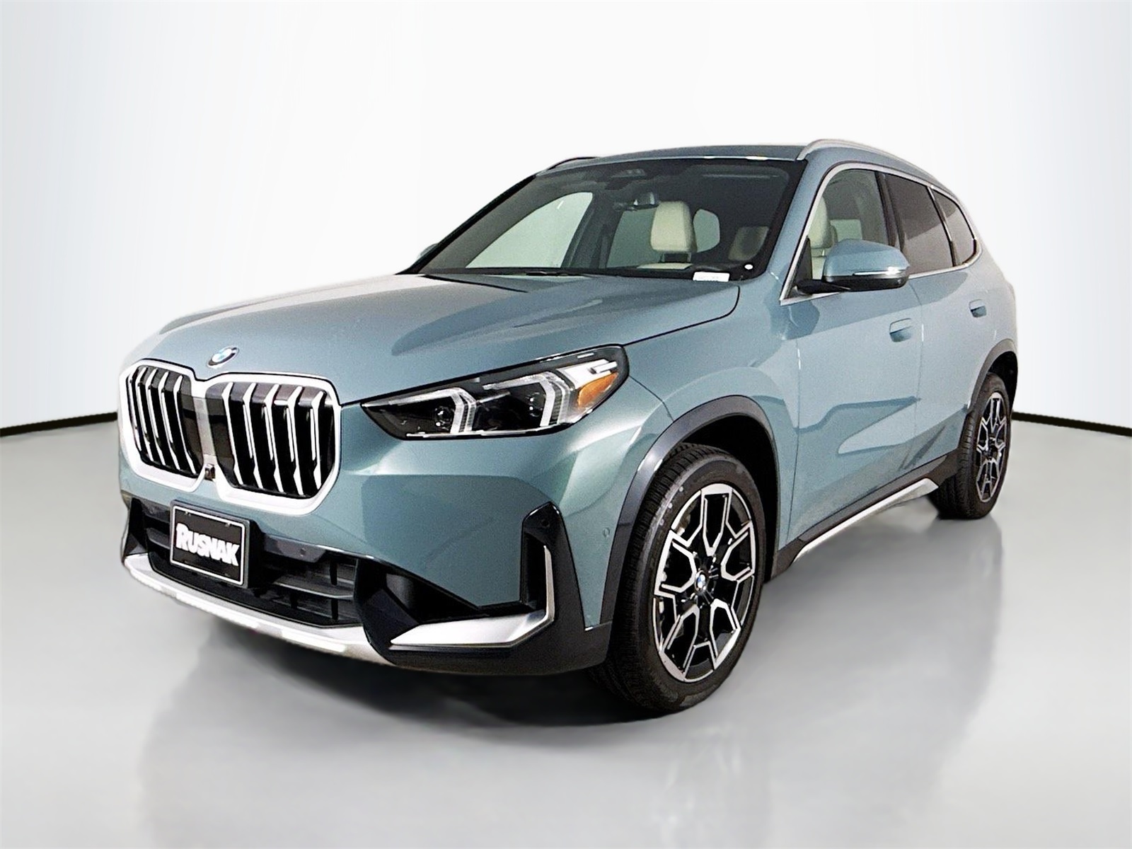2025 Bmw X1 XDrive28i photo 3