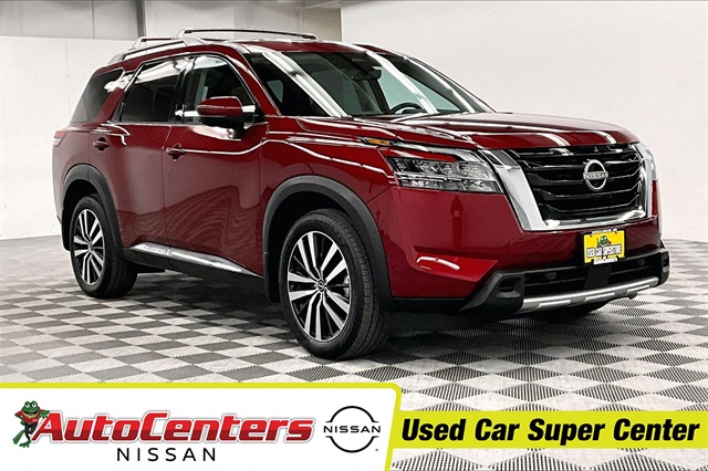 2024 Nissan Pathfinder Platinum's photo
