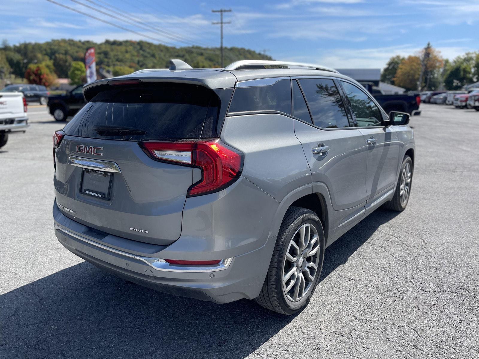 2024 Gmc Terrain Denali photo 5