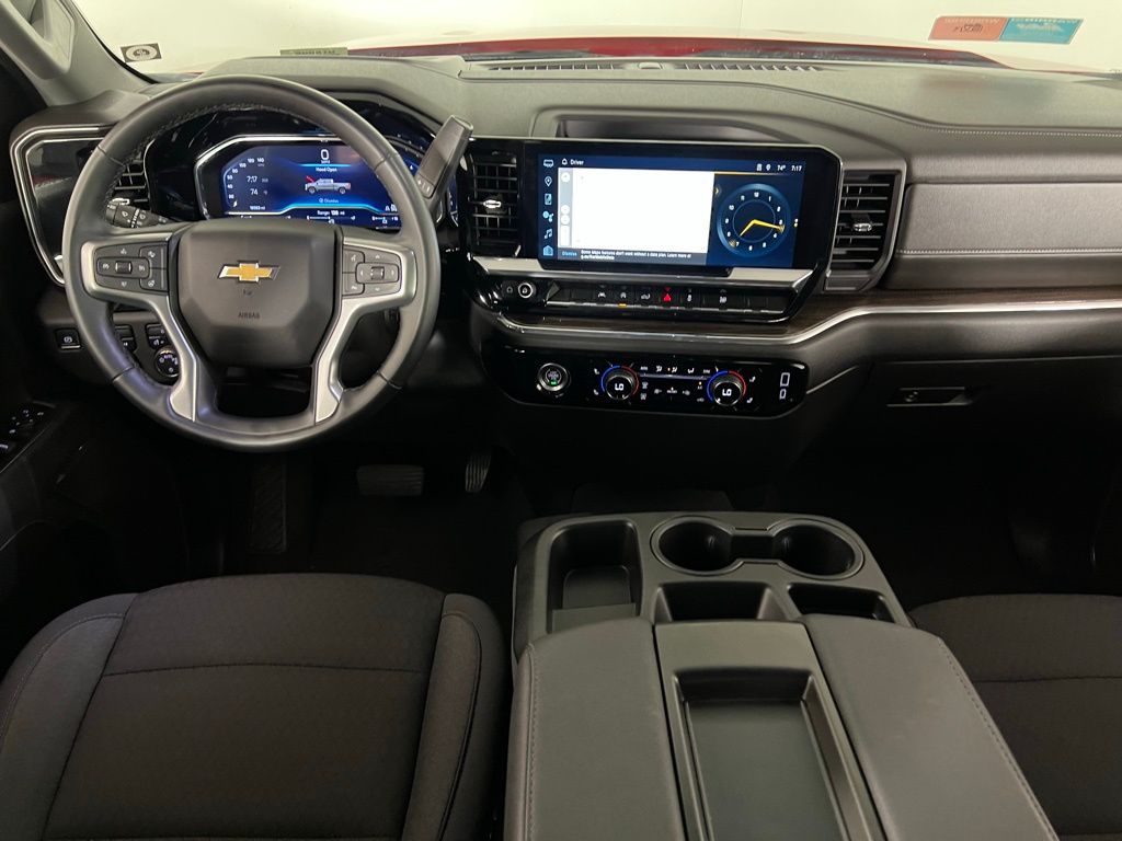 2024 Chevrolet Silverado 1500 LT1 photo 9