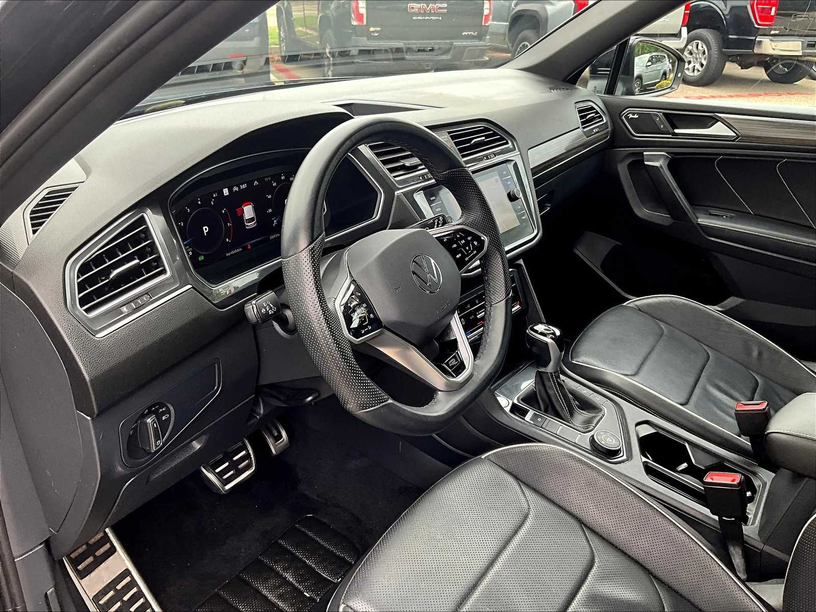 2022 Volkswagen Tiguan SEL Premium R-Line photo 7