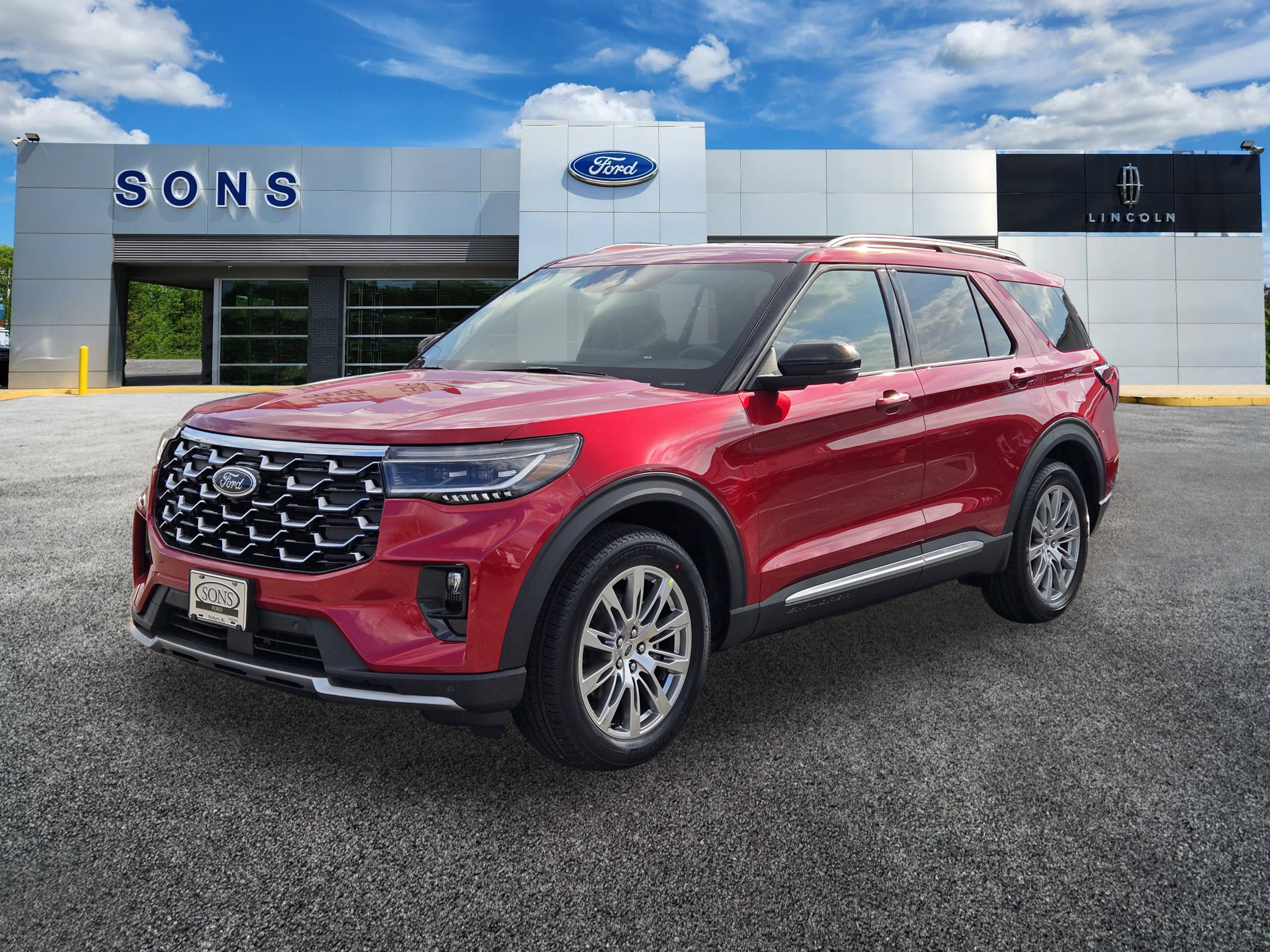 2026 Ford Explorer Platinum's photo