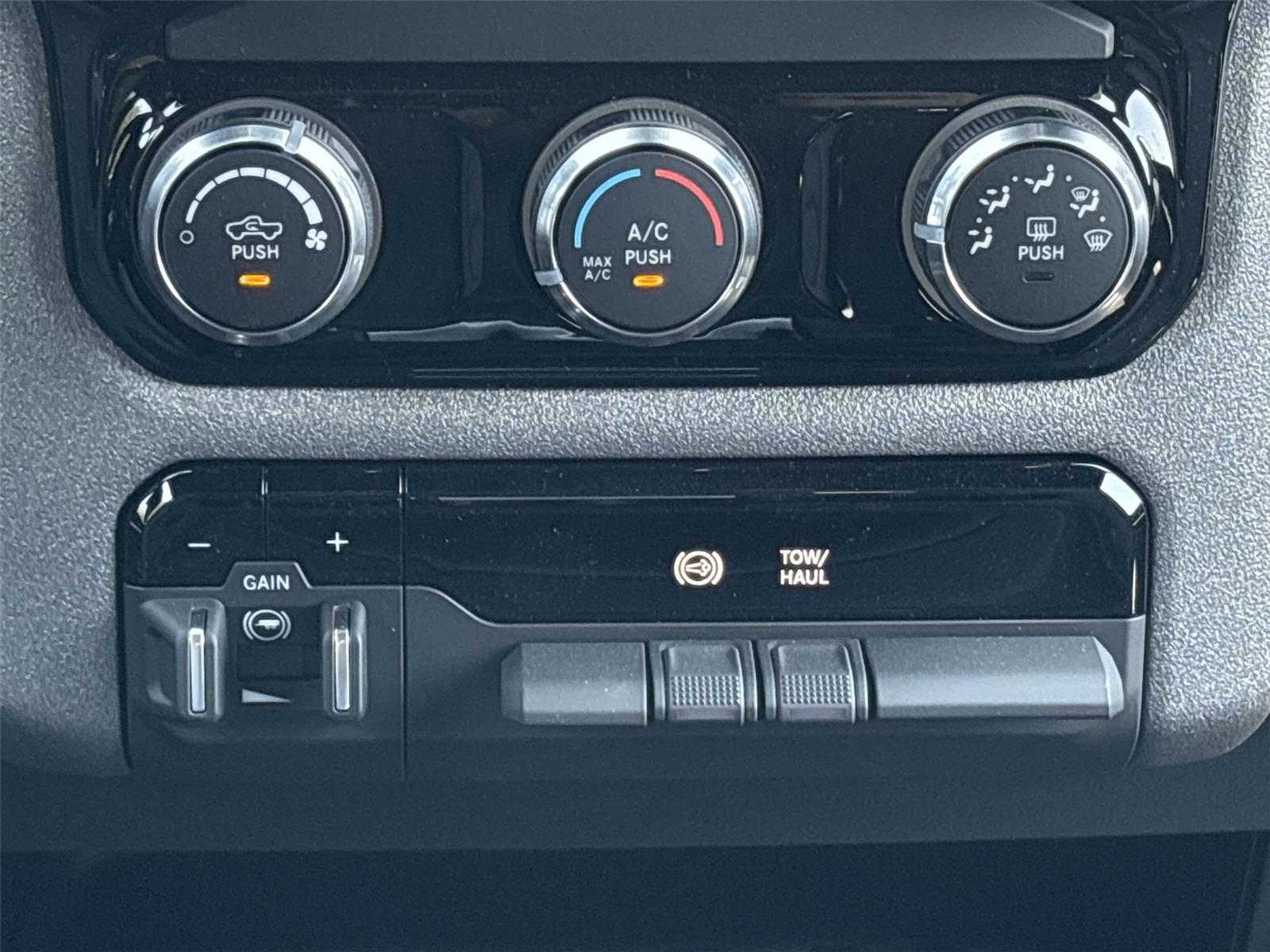2026 Ram 2500 Tradesman photo 18