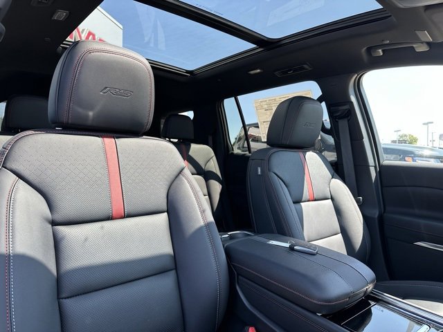 2026 Chevrolet Traverse RS photo 8