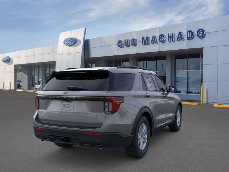 2025 Ford Explorer photo 4