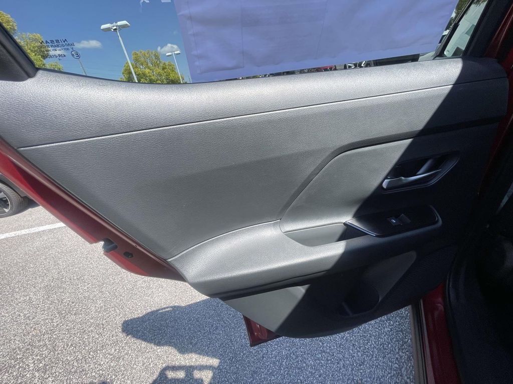 2026 Nissan Kicks SV photo 9