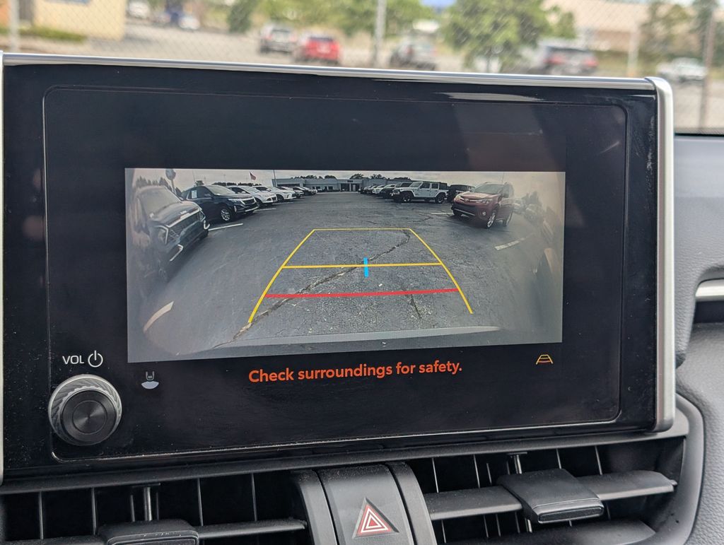 2023 Toyota RAV4 Hybrid XLE photo 20