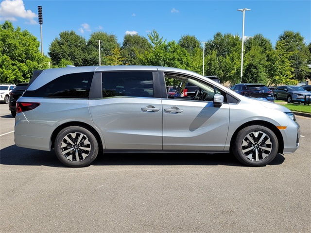 2026 Honda Odyssey EX-L photo 2