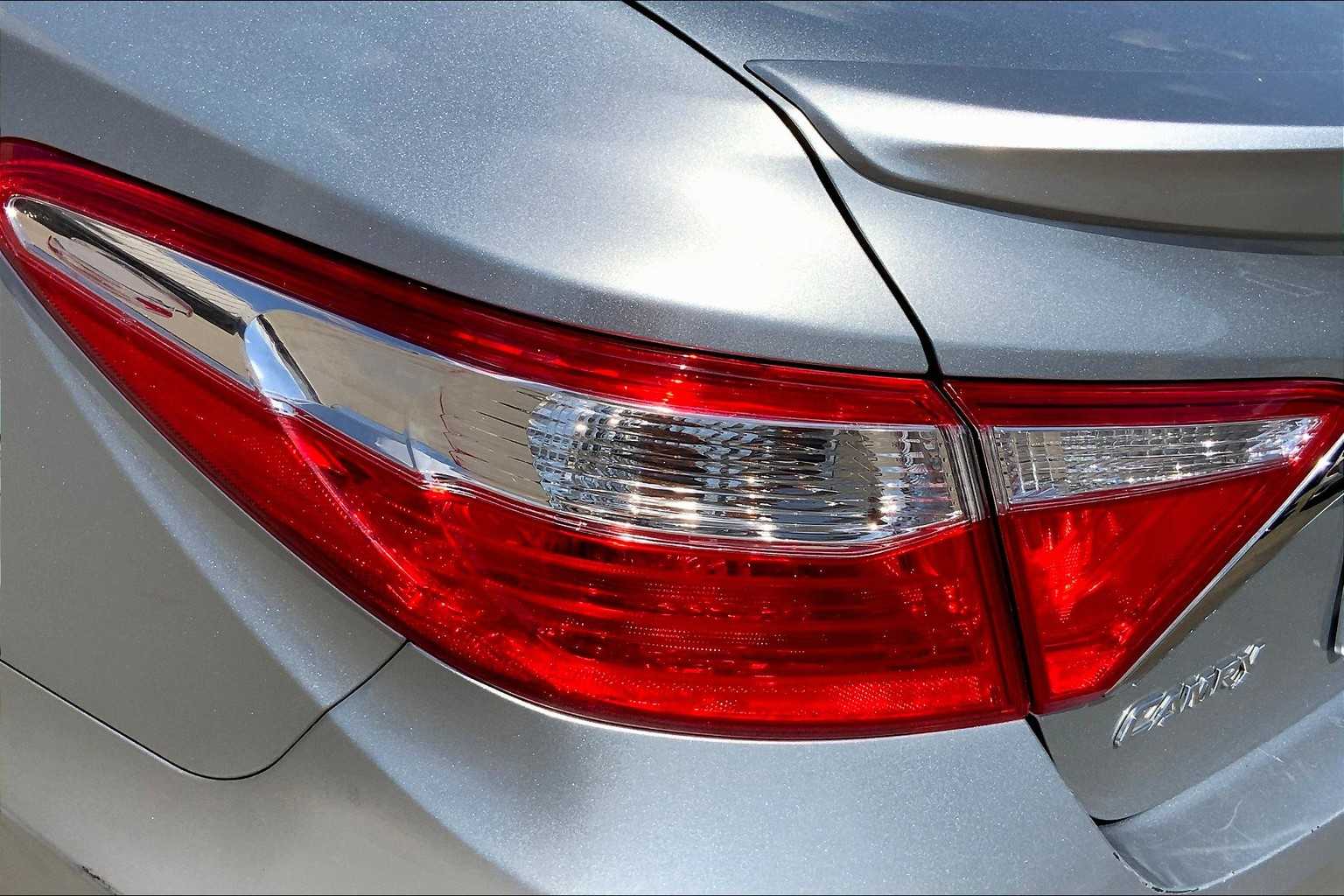 2017 Toyota Camry XSE photo 27