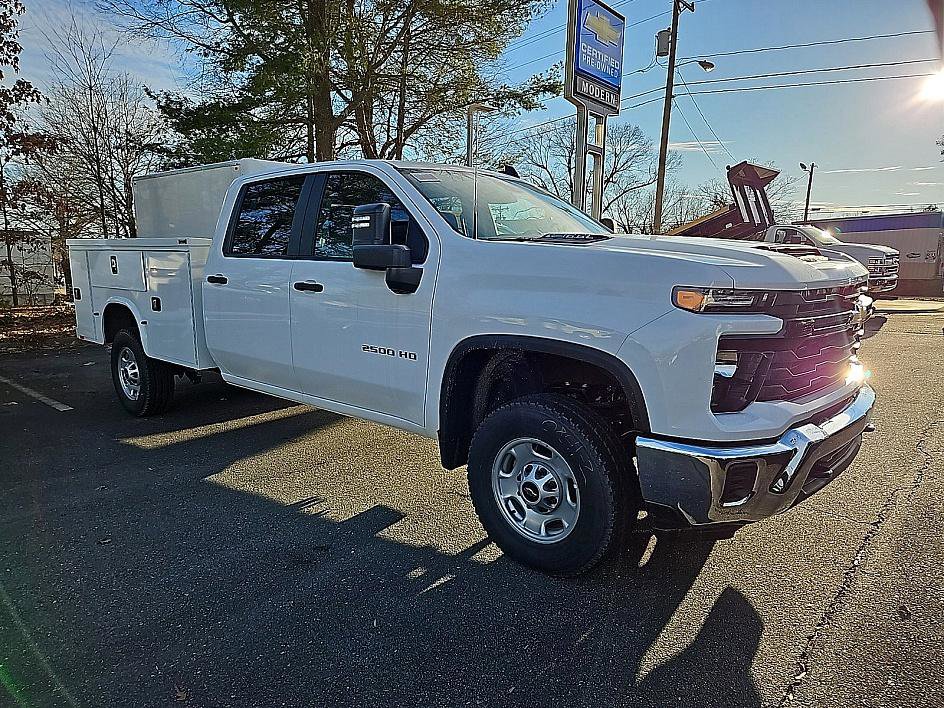 2024 Chevrolet Silverado 2500HD photo 4