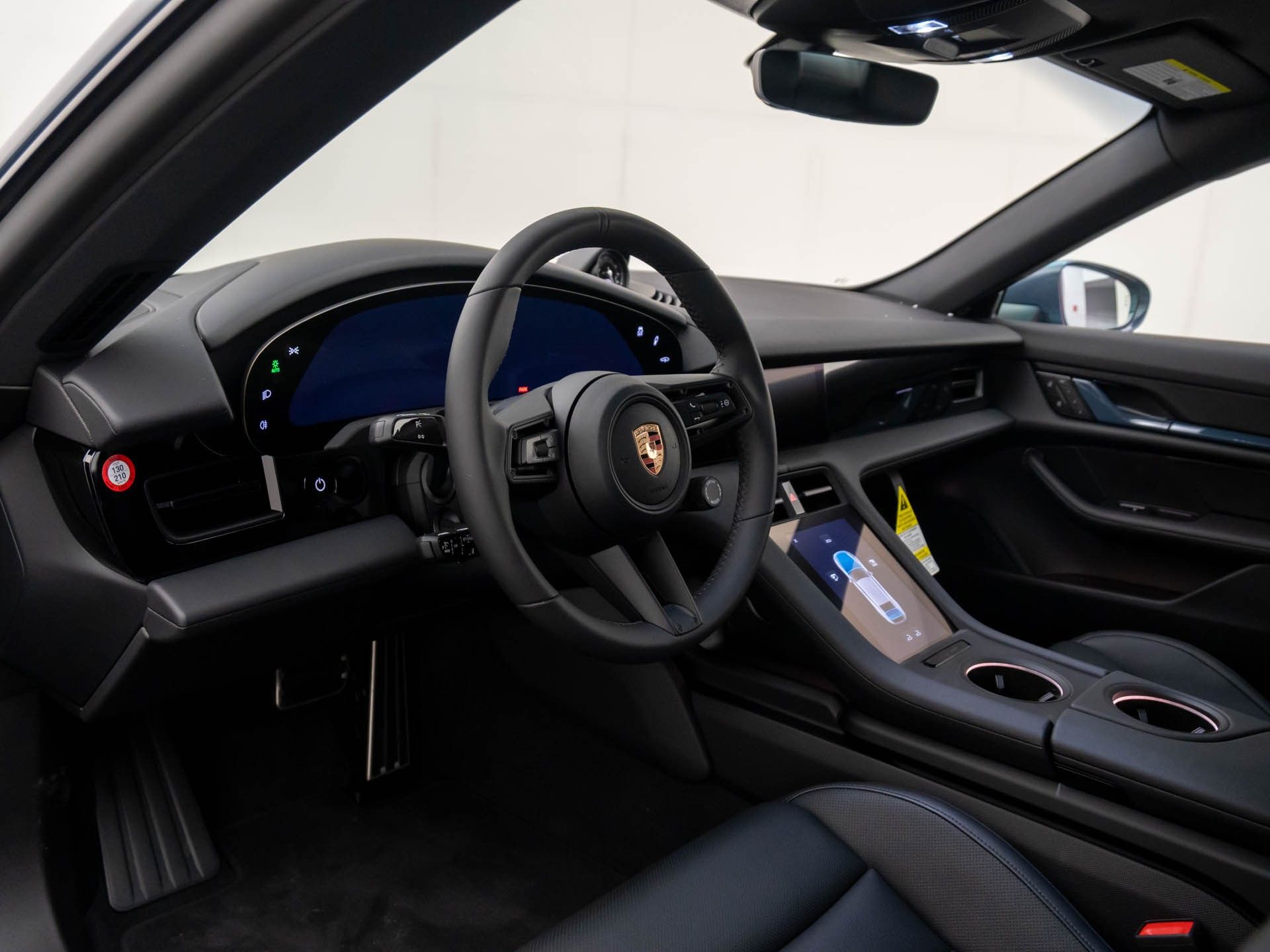 2026 Porsche Taycan 4 photo 4