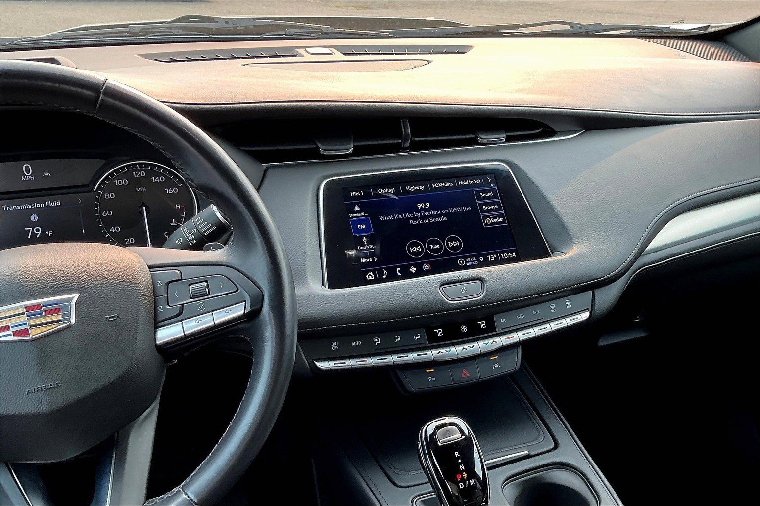 2023 Cadillac XT4 Premium Luxury photo 2