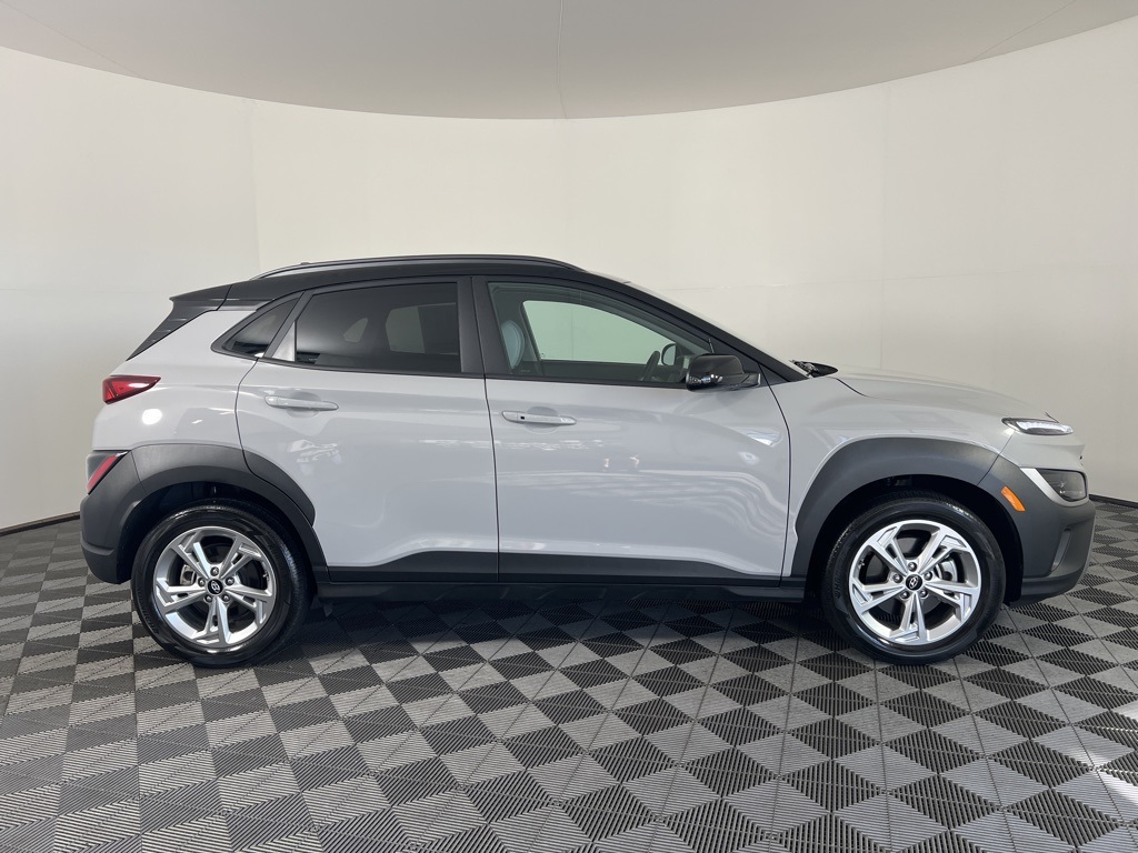 2023 Hyundai Kona SEL photo 4