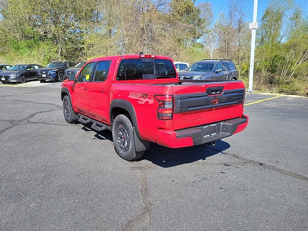 2025 Nissan Frontier PRO-4X photo 3