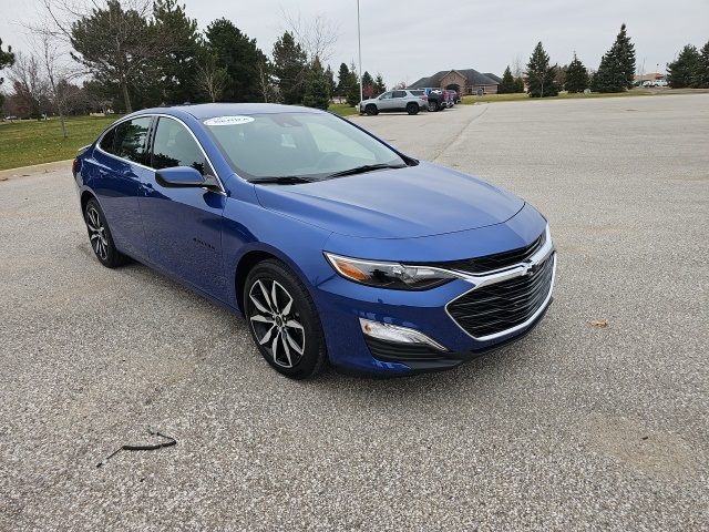 2023 Chevrolet Malibu RS photo 3